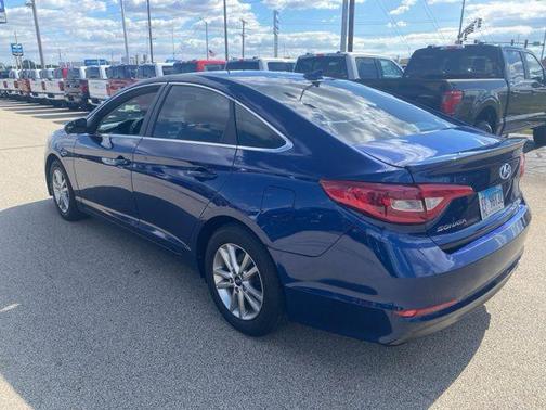 2017 Hyundai SONATA SE