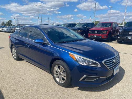 2017 Hyundai SONATA SE