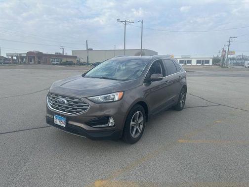 Stone Gray Metallic 2019 Ford Edge SEL
