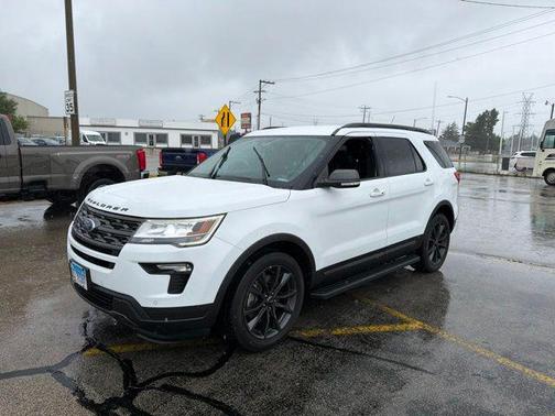 Oxford White 2019 Ford Explorer XLT