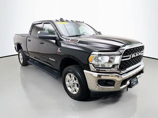 2022 RAM 2500 Big Horn Crew Cab 4x4 6'4' Box
