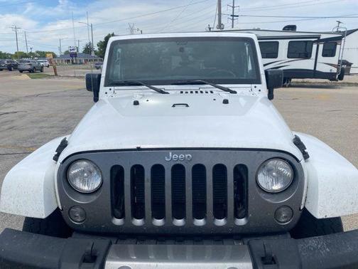 Bright White Clearcoat 2014 Jeep Wrangler Freedom Edition
