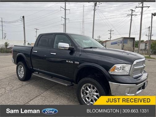 Photo 3 of 7 of 2015 RAM 1500 Laramie