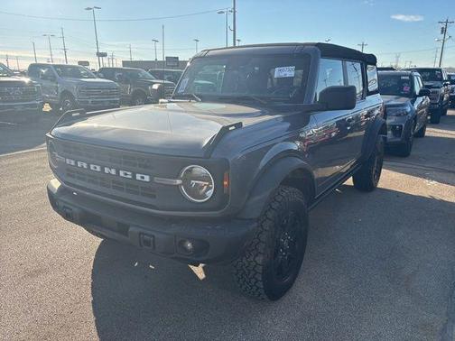 2024 Ford Bronco Black Diamond