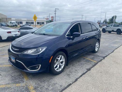 Jazz Blue Pearlcoat 2018 Chrysler Pacifica Touring Plus