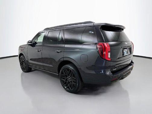 Dark Matter Gray Metallic 2027 Ford Expedition Platinum