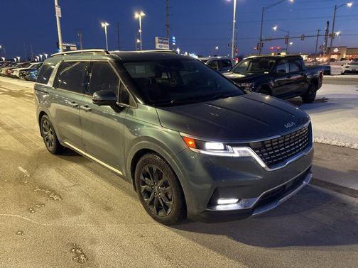 2022 Kia Carnival SX