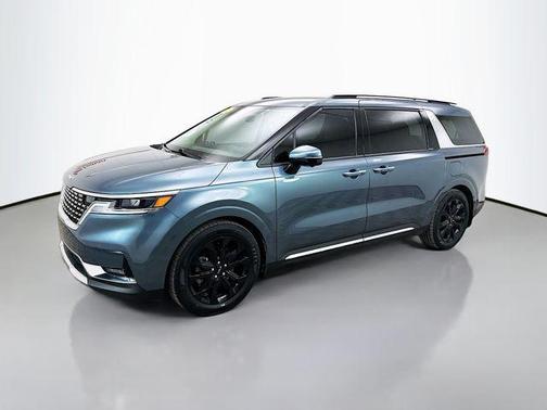 2022 Kia Carnival SX