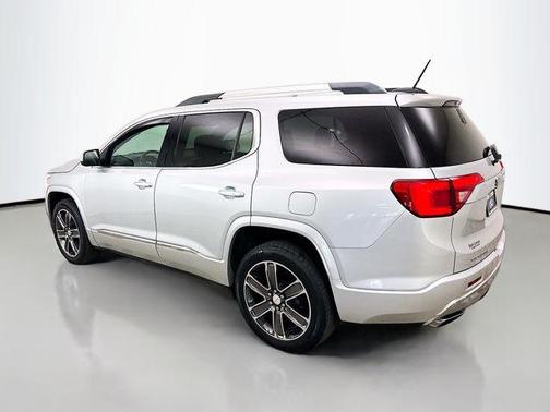 Quicksilver Metallic 2019 GMC Acadia Denali