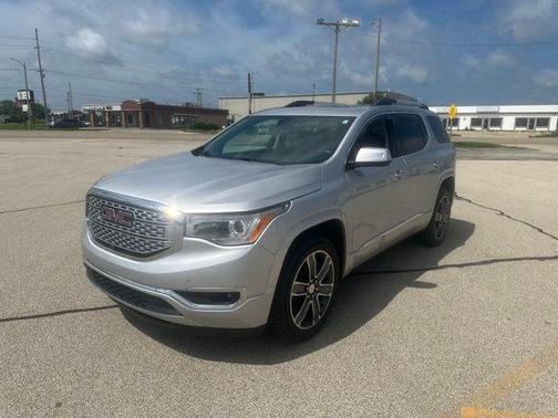 Quicksilver Metallic 2019 GMC Acadia Denali