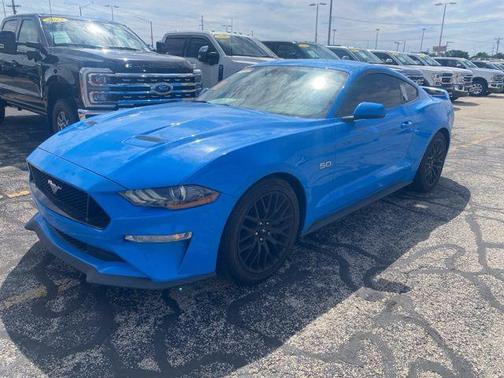 Grabber Blue Metallic 2022 Ford Mustang GT Premium