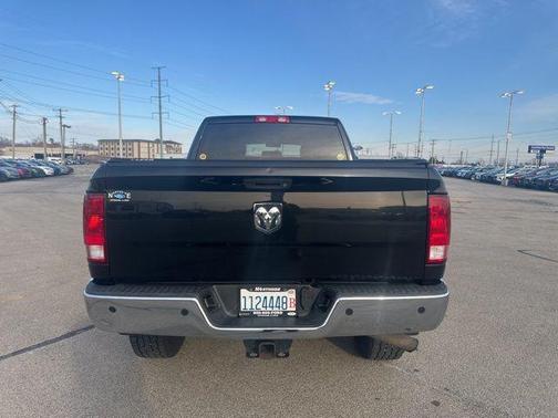 2017 RAM 2500 Tradesman Crew Cab 4x4 6'4' Box