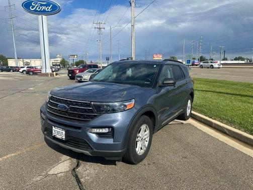 Blue Metallic 2021 Ford Explorer XLT