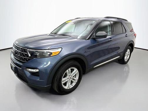 Blue Metallic 2021 Ford Explorer XLT