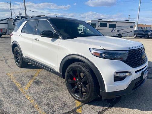 White Metallic 2023 Ford Explorer ST