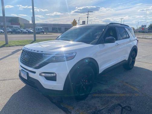 White Metallic 2023 Ford Explorer ST