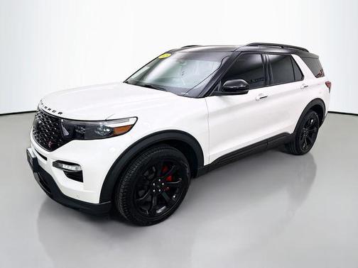 White Metallic 2023 Ford Explorer ST
