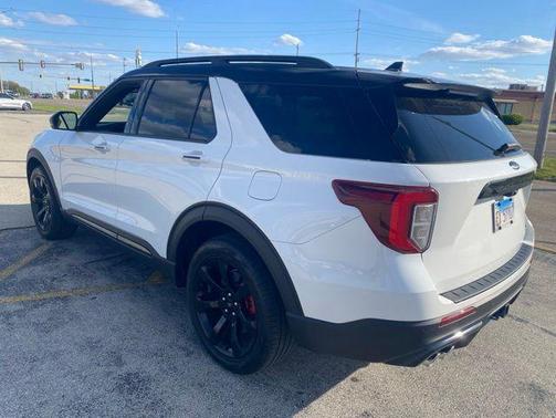 White Metallic 2023 Ford Explorer ST