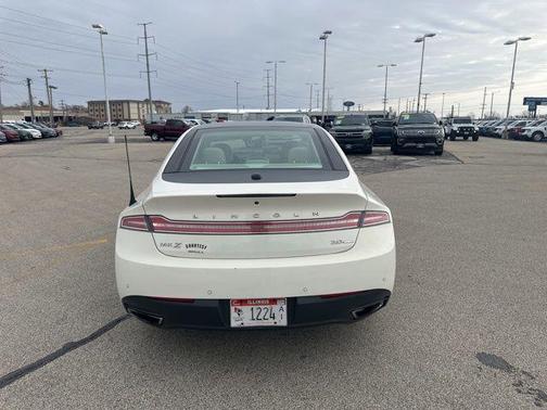 2013 Lincoln MKZ Base