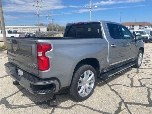 Sterling Gray Metallic 2025 Chevrolet Silverado 1500 High Country