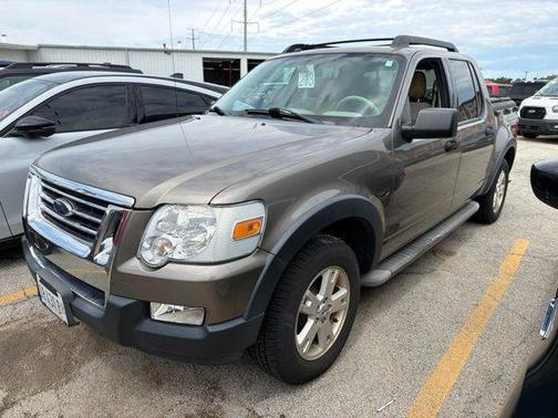 Gray 2007 Ford Explorer Sport Trac XLT