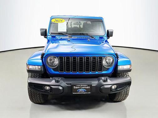 2025 Jeep Gladiator Nighthawk