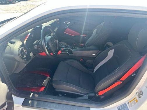 Summit White 2022 Chevrolet Camaro 1LT