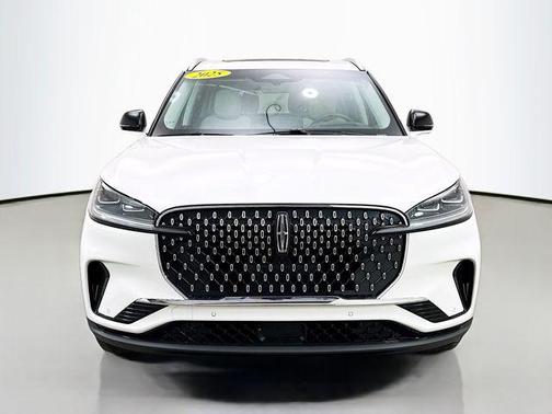 White Metallic 2025 Lincoln Aviator Reserve AWD