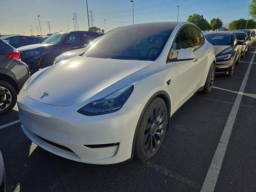 White 2022 Tesla Model Y Performance Dual Motor All-Wheel Drive