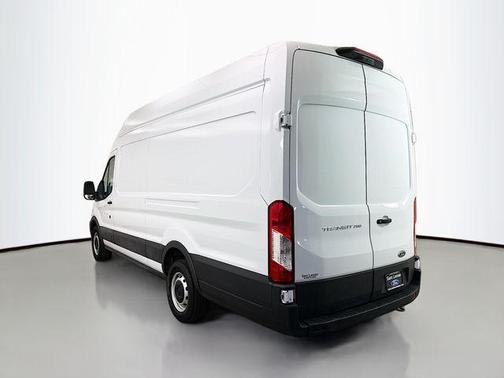 2022 Ford Transit-250 Base