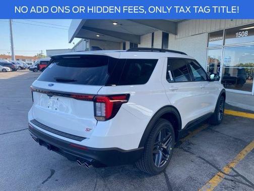 Star White Metallic Tri-Coat 2026 Ford Explorer ST