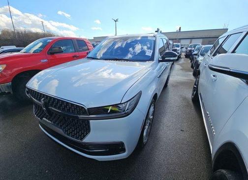 2025 Lincoln Navigator Reserve