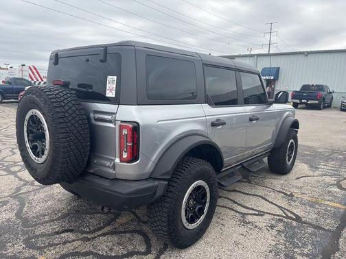 Silver Metallic 2024 Ford Bronco Badlands