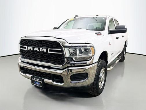 2022 RAM 2500 Tradesman Crew Cab 4x4 6'4' Box