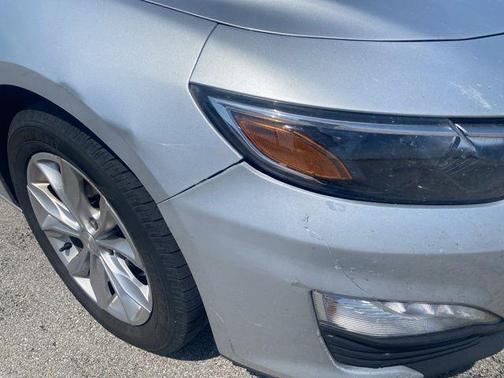 Silver 2019 Chevrolet Malibu LT