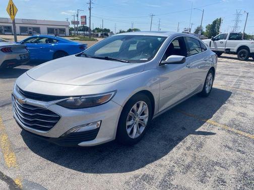 Silver 2019 Chevrolet Malibu LT