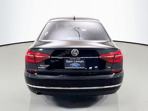 Deep Black 2017 Volkswagen Passat 1.8T S