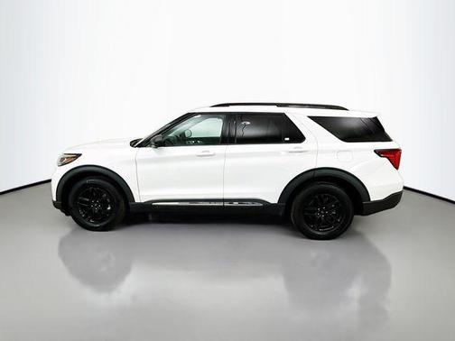 White Metallic 2025 Ford Explorer Active