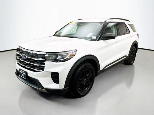 White Metallic 2025 Ford Explorer Active