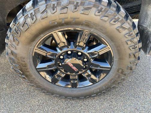 2024 GMC Sierra 2500 AT4