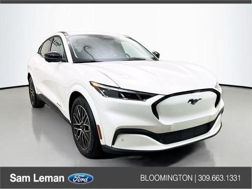 Star White Metallic Tri-Coat 2026 Ford Mustang Mach-E Premium