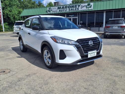 2023 Nissan Kicks S