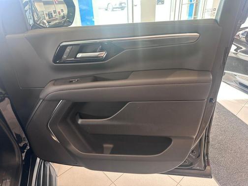 2026 Chevrolet Tahoe 4WD RST