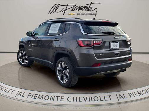 Granite Crystal Metallic Clearcoat 2019 Jeep Compass Limited