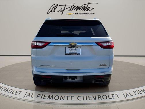 Summit White 2020 Chevrolet Traverse High Country