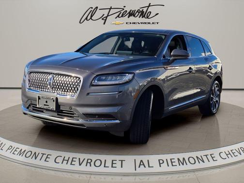 Asher Gray Metallic Clearcoat 2022 Lincoln Nautilus Reserve