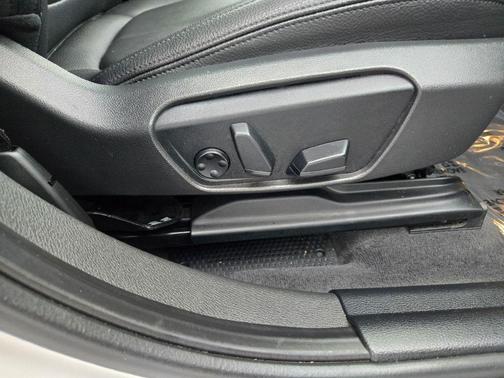 2022 BMW X2 xDrive28i