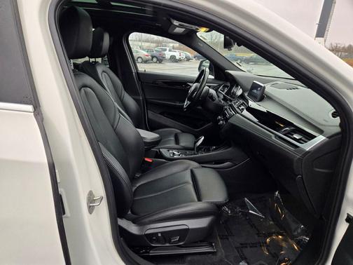2022 BMW X2 xDrive28i