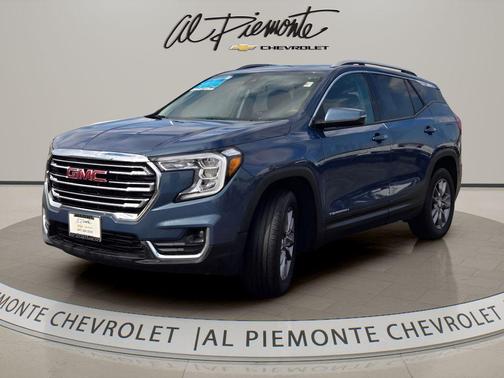 Downpour Metallic 2024 GMC Terrain SLT