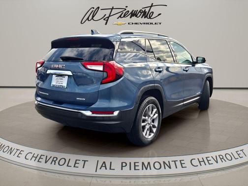 Downpour Metallic 2024 GMC Terrain SLT